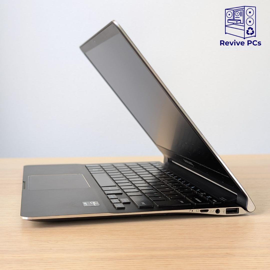 Refurbished Samsung Series 9 Ultrabook - NP900X3C | Core i5